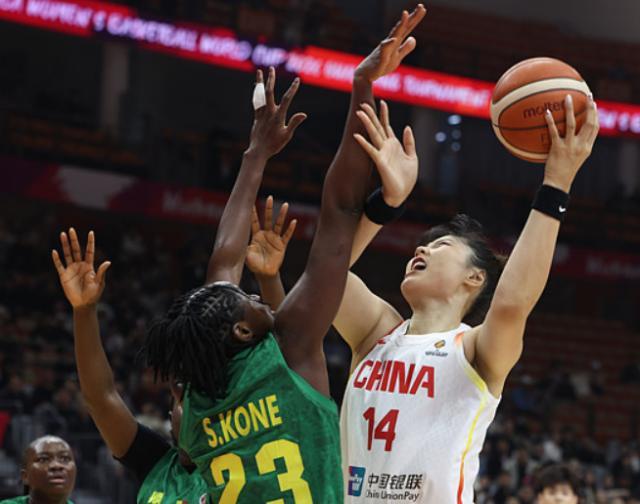 开云电竞app下载-中国女篮力克马里取开门红！李月汝轰21+11