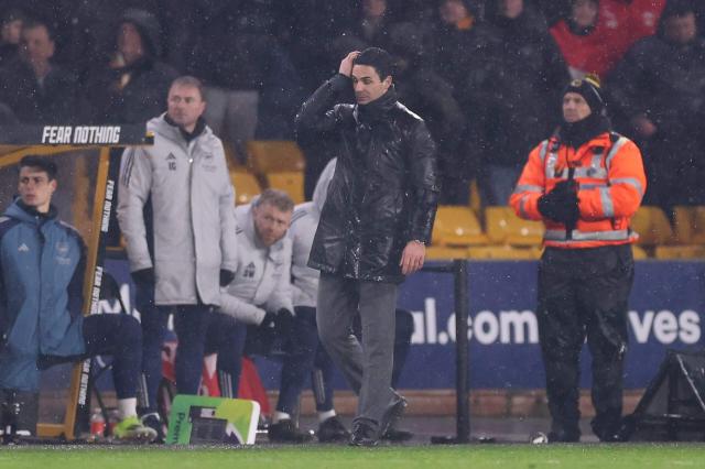 开云电竞app下载-阿森纳真要完？他们距离英超十亚王还有多远？